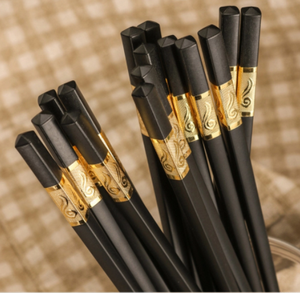 Logotipo personalizado negro chino de plástico de aleación boda <span class=keywords><strong>palillos</strong></span> de metal al <span class=keywords><strong>por</strong></span> <span class=keywords><strong>mayor</strong></span> reutilizable sushi de <span class=keywords><strong>palillos</strong></span> regalo - Product Image 1
