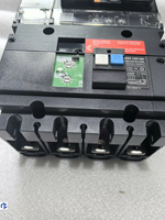 Interruptor Automático C10F42D040 NSX100F 36kA AC 4P4D 40A C10F42D040
