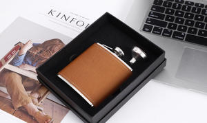 Coffret Cadeau Gourde à Whisky Personnalisée en Acier Inoxydable Métallique de 6oz, 7oz, 8oz, Enveloppée de Cuir, avec Entonnoir et Tasses - Product Image 6
