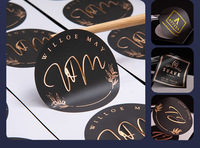 Autocollants en papier holographique avec logo, rouleau de stickers en relief avec texture métallique dorée, imperméables, adhésifs puissants, étiquettes d'emballage
