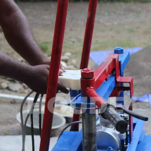 Máquina Móvil Ponedora de Bloques 2-45, Pequeña Máquina Manual Vibratoria para Fabricar Ladrillos y Bloques de Concreto y Cemento a la Venta en Uganda - Product Image 3