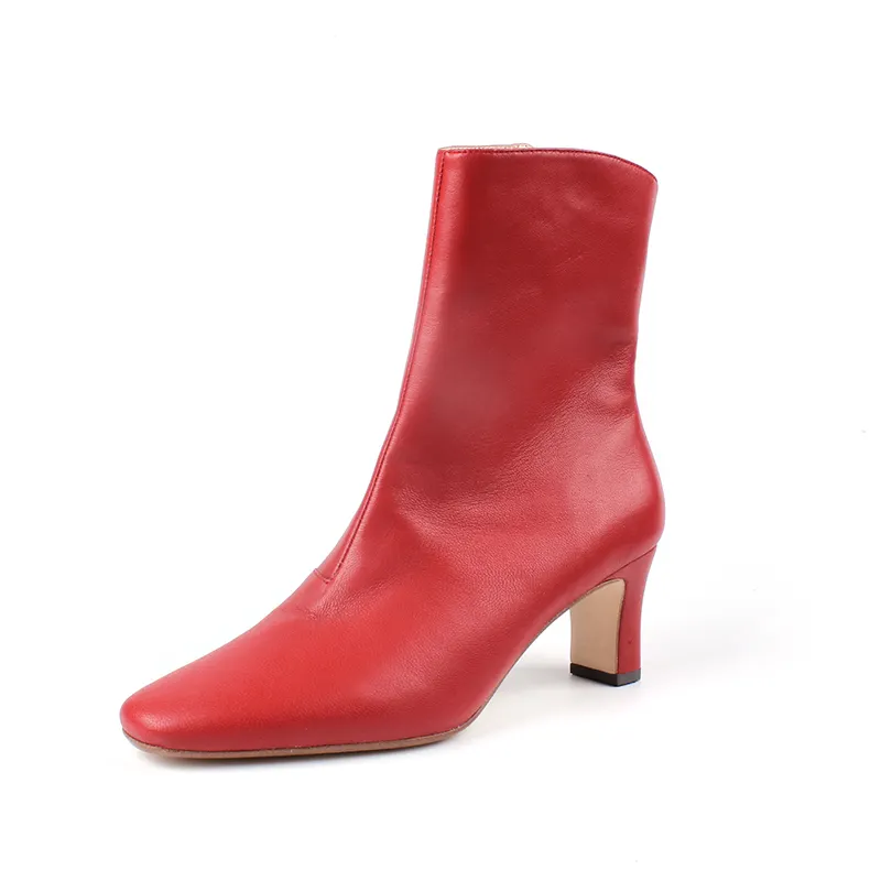 Ботильоны из натуральной кожи на низком каблуке; Цвет Красный; Зимние ботинки для женщин