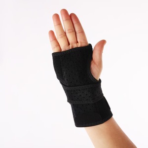 สายรัดปรับระดับได้ ที่รัดข้อมือแบบกลับด้านได้ อุปกรณ์ป้องกันฝ่ามือ อุปกรณ์ป้องกันการบาดเจ็บจากการเล่นกีฬา บรรเทาอาการปวดเอ็นอักเสบ โรคอักเสบจากอุโมงค์ข้อมือ ข้ออักเสบ ขวา ซ้าย - Product Image 2