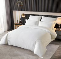 Ensemble de literie en satin à rayures pour hôtel taie d'oreiller en polyester ensemble de housse de couette drap-housse Vente en gros