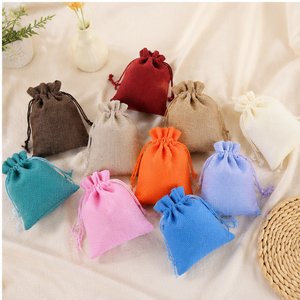 Sac de rangement vintage en lin avec cordon de serrage, imprimé et personnalisable, idéal pour les cadeaux et bonbons lors de mariages et fêtes - Product Image 4