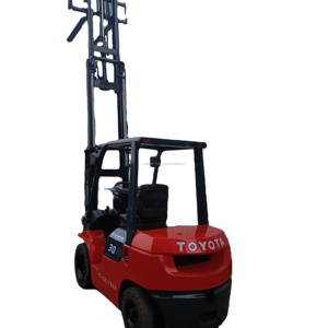 Low Working <b>Hours</b> Used for 30 Forklift Diesel 3 Tons <b>Three</b> Masts 3m Lifting Height 2024 Model AWD/4X4 Drive - Product Image 1