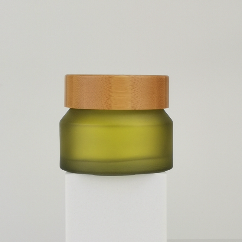 Barattolo di vetro verde oliva con coperchio di bambù