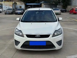 Ford <span class=keywords><strong>Focus</strong></span> Hatchback Classic édition <span class=keywords><strong>2012</strong></span>, 1.8L automatique, modèle de base, voitures d'occasion ultra-économiques - Product Image 2