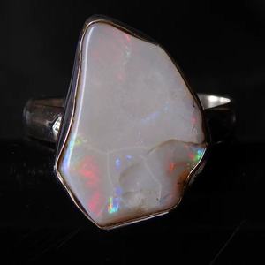 Ópalo Australiano Natural Pulido con Engaste de Plata, Gema Clásica Certificada, Regalo para Compromiso, Aniversario, Fiesta o Boda - Product Image 1