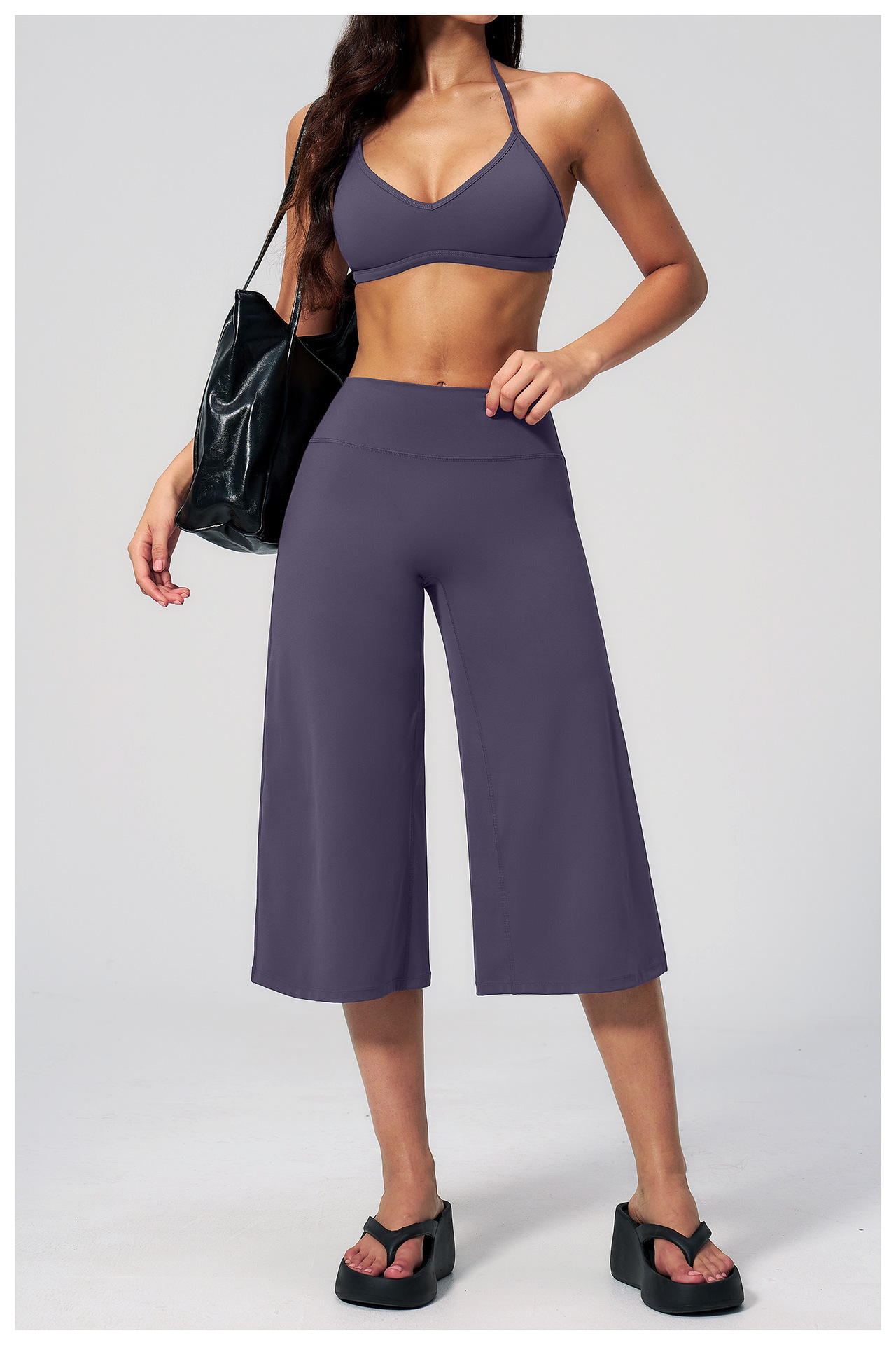 High-Waist Activewear Set: fabric, pocket and construction detail