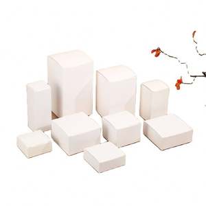 Cajas de Cartulina Blanca Resistente Reutilizables de Alta Gama, Solución Personalizable para Empaque de Regalos y Manualidades - Product Image 1