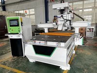 Routeur CNC à broche unique Jinan Firmcnc pour serrures et charnières de portes en bois avec système de haute précision