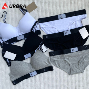 Set Intimo Femminile di Alta Qualità con Reggiseno a Balconcino e Slip, Motivo a Lettere, Disponibile in 3 Colori - Product Image 2