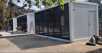 Maison préfabriquée moderne en conteneur, résidence familiale, chambre, école, espace extérieur, salle de bain, cuisine, système intégré complet