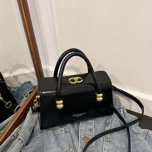 Sophisticated and Fashionable Women's Handbag. Made of PU Material. the Lining Is Made of Polyester.8910 - Product Image 2