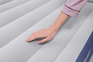 Colchón Inflable Portátil <span class=keywords><strong>Bestway</strong></span> 67628/67629, Individual, con Bomba <span class=keywords><strong>de</strong></span> Aire Integrada, Revestimiento Antimicrobiano, 1.91m X 97cm X 46cm, para Dormitorio, 150kg - Product Image 4