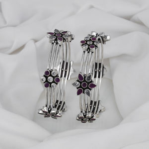 Brazaletes nupciales de plata 925 de inspiración vintage Diseño floral con piedras púrpuras y transparentes Joyería hecha a mano de estilo clásico - Product Image 3