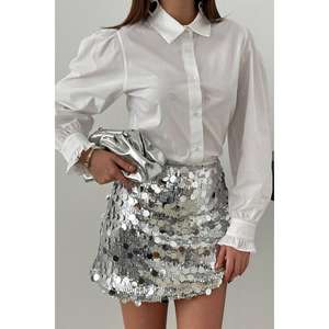 Jupes courtes plissées en gros, couleur argent, avec sequins brodés, en spandex, style coréen ; pour le printemps - Product Image 1