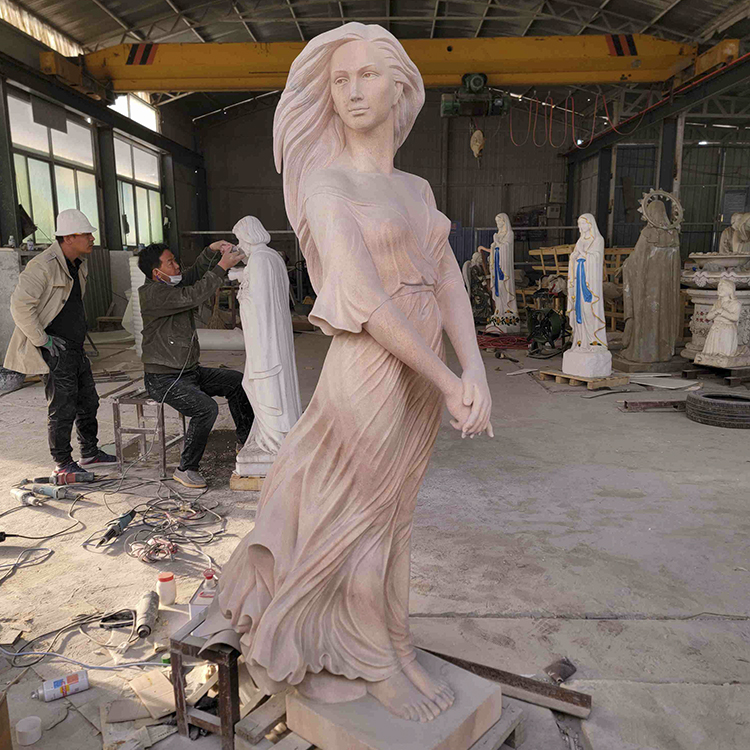 イタリアン ヴィンテージ　女性像の彫刻　ストーンライト製　インテリア　約46cm イタリアン ヴィンテージ 女性像の彫刻 ストーンライト製