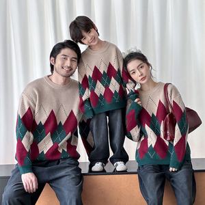 Pulls de Noël matelassés synthétiques assortis parent-enfant, style américain, haut de gamme, tricoté décontracté, coupe ample, pour la famille - Product Image 1