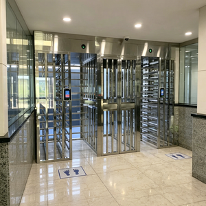 Torniquete de seguridad de doble canal de altura completa para control de acceso, puerta de entrada de acero inoxidable antipersonas que siguen tras el sujeto que va delante - Product Image 6