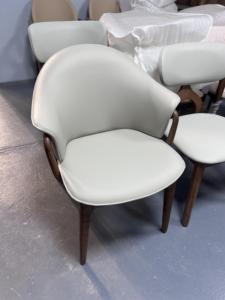 Sedie da Pranzo Moderne di Lusso Personalizzate in <span class=keywords><strong>Legno</strong></span> Massello e Compensato, Sedie con Schienale Alto e Rivestimento in <span class=keywords><strong>Pelle</strong></span> per Arredamento Casa e Soggiorno - Product Image 4