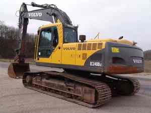 Excavatrice hydraulique sur chenilles Volvo EC240 d'occasion certifiée EMC avec pompe hydraulique Denison et moteur Yanmar - Product Image 2