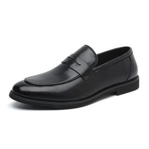 Mocasines de cuero genuino para hombre, estilo británico, informales de negocios, sin cordones, talla grande, cómodos, duraderos y elegantes - Product Image 1