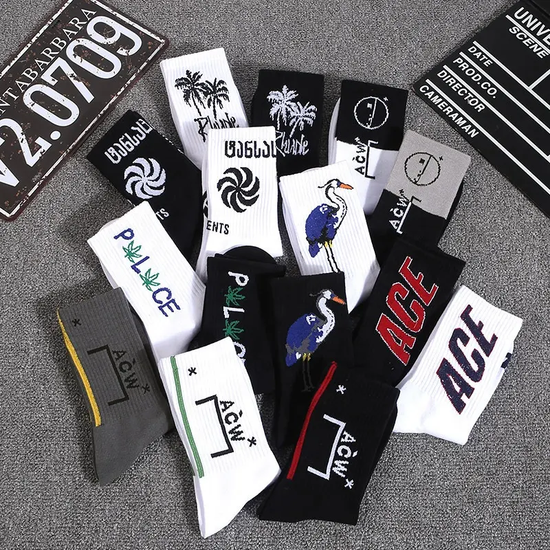 Moda Corea Harajuku calcetines Street Hip Hop Skateboard Graffiti patrón transpirable algodón calcetines cortos para Mujeres Hombres
