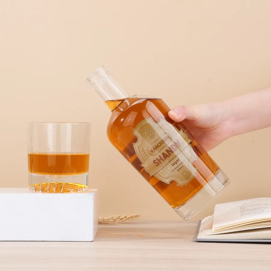 Coperchi ermetici forma rotonda bottiglie di vetro personalizzate da 700ml bottiglia di vino Vodka con tappo in sughero