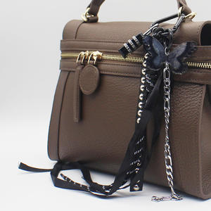 Breloque de sac en corde tressée en cristal de luxe, faite à la main avec des perles <span class=keywords><strong>Swarovski</strong></span> et des pendentifs plaqués argent pour la décoration de sac à main (K001) - Product Image 1