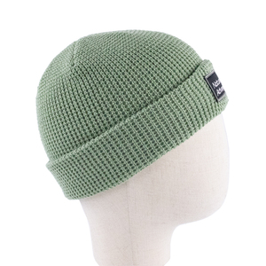 Gorro de Invierno de Punto 100% Acrílico Verde, Cálido y Cómodo, Unisex al Por Mayor con Parche Tejido Personalizado y Logotipo con Borde Merrow - Product Image 5