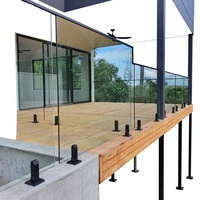 Balustrade en verre contemporaine réglable avec embout pour villa