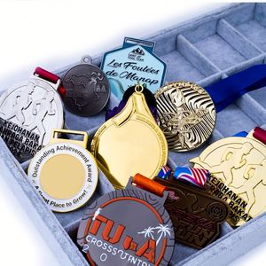 Desent Gold Silver Zine Metal Medalla en blanco Logotipo personalizado Medalla en blanco Natación Deportes Maratón Medalla - Product Image 2