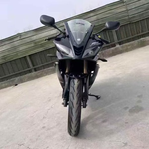Motocyclettes de sport Yamaha 250cc à essence d'occasion pour adultes – Motos de course et Streetbikes pour adultes - Product Image 6