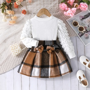 Exquisite Elegant Two-Piece Set for Girls 3-8 Years Fashion <b>Bubble</b> Sleeve <b>Top</b> Paired Plaid Printed Pleated Skirt Sweet Bows - Product Image 1