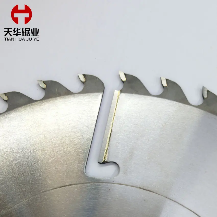 Một Số Lượng Lớn Của Cao-Chất Lượng Tungsten Carbide TCT Lưỡi Cưa Được Bán Với Giá Thấp