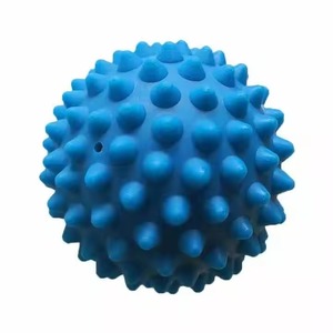 Pelota de Masaje con Púas de PVC para Masajes Deportivos, para Trabajar la Fascia Muscular y la Terapia Física en Fitness - Product Image 3