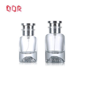 Wholesale Simple Thickened 30ml 50ml <b>100ml</b> Advanced Perfume <b>Bottle</b> Flat Clear Thick Sole Portable Glass <b>Spray</b> <b>Bottle</b> - Product Image 2