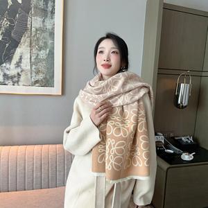 Autunno inverno vecchia <span class=keywords><strong>sciarpa</strong></span> di fiori per le donne doppia faccia stampata pendolare calda moda <span class=keywords><strong>elegante</strong></span> scialle atmosferico grande poliestere - Product Image 2