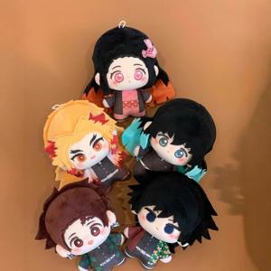 Gm 10cm Nezuko Giyuu Tanjirou Kochou <span class=keywords><strong>Shinobu</strong></span> Kanroji Mitsuri Mini Figura 3D de Juguete Muñeca Anime Kawaii Peluche Suave Llavero Colgante - Product Image 2