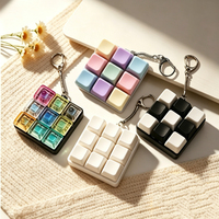 Porte-clés clavier coloré avec mini interrupteur mécanique, chaîne de sac décorative, porte-clés multicolore, tactile, anti-stress, cadeau gaming