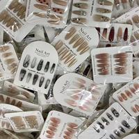 Ongles à presser de haute qualité en gros, acryliques, styles aléatoires, motifs mixtes pour fête, faits à la main, 10 pièces