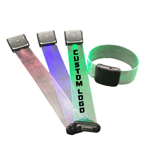 Pulsera Deportiva LED Personalizada, Brillante, Ajustable y Duradera para Estilos de Vida Activos - Product Image 1