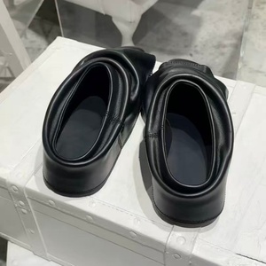 Nouveautés – Mules et sabots décontractés unisexes en cuir véritable noir à semelle épaisse pour femmes et hommes - Product Image 5
