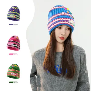 Inverno Quente Moda Feminina Colorido Botão Malha Chapéu Mulheres Listrado Personalidade Gorros Chapéus Com Logotipo Personalizado