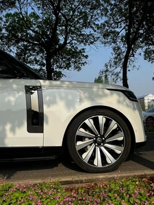 Kit carrosserie de haute qualité de style <span class=keywords><strong>SV</strong></span> pour Range Rover Vogue 2023+ Kit carrosserie Calandre avant Garde-boue latéral Garniture arrière Kit carrosserie - Product Image 3