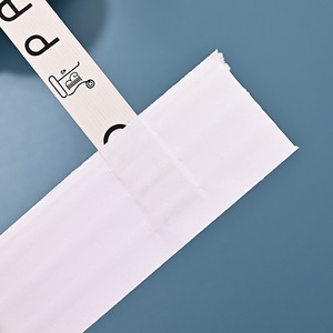 Cuerdas de papel plegables para esquinas, bolsas de regalo al por mayor con asas de papel, cuerdas para embalaje, bolsas de compras de papel kraft con logotipos impresos. - Product Image 1