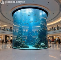 Grand aquarium cylindrique en acrylique, aquarium transparent de style colonne rond pour centres commerciaux, aéroports