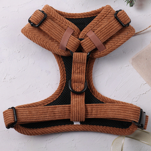 Toptan Kordonlu Çekmez Kahverengi Köpek Tasması Yeleği Ayarlanabilir Yumuşak Dolgulu Kadife Evcil Hayvan Yürüyüş Göğüs Tasması Üreticisi - Product Image 2